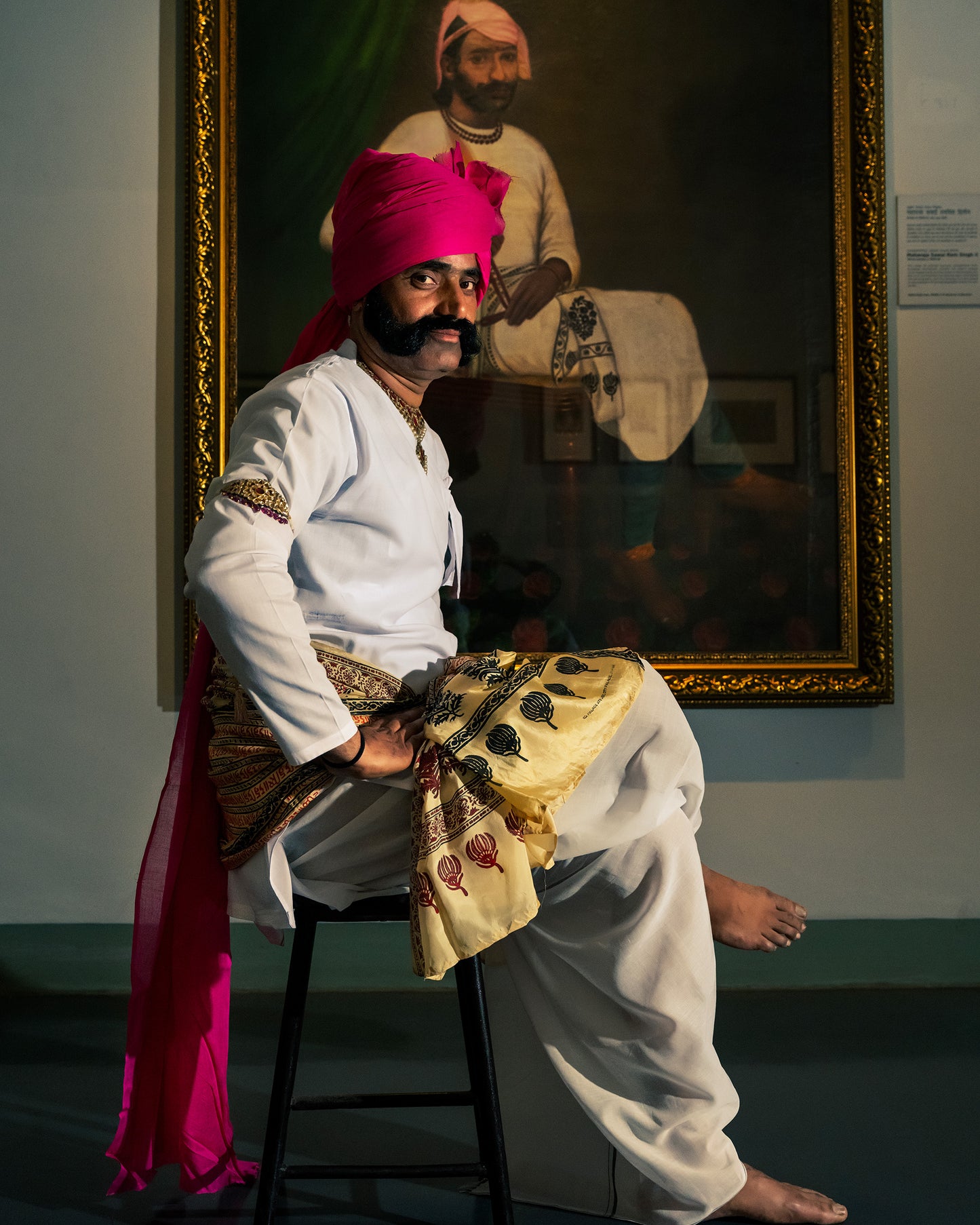 Seven Buti Stole (Red)