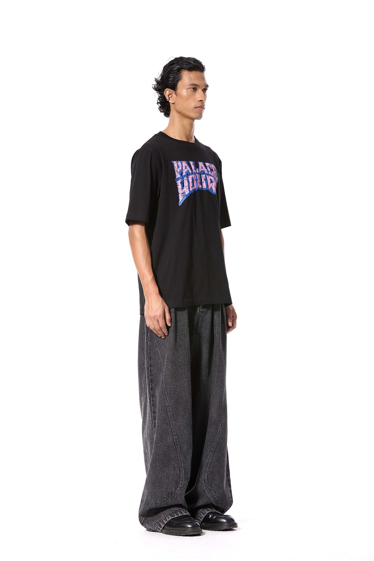 'PALACE HOURS' T-SHIRT